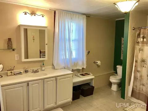 634 Iron, Ishpeming, MI 49849 photo 12