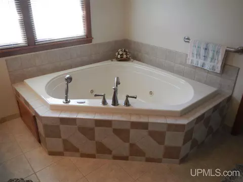 5622 25th, Gladstone, MI 49837 photo 14