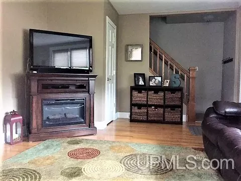 921 N Main, Ishpeming, MI 49849 photo 2