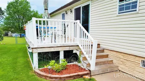 w7185 Johns Road, Niagara, WI 54151 photo 5
