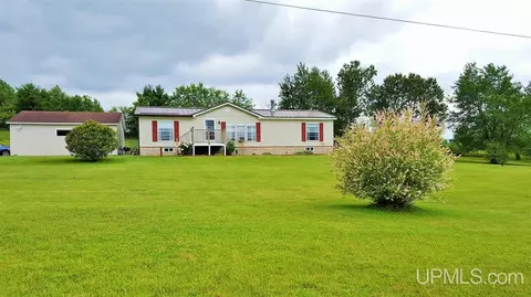 w7185 Johns Road, Niagara, WI 54151 photo 1