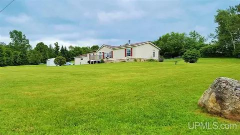 w7185 Johns Road, Niagara, WI 54151 photo 2