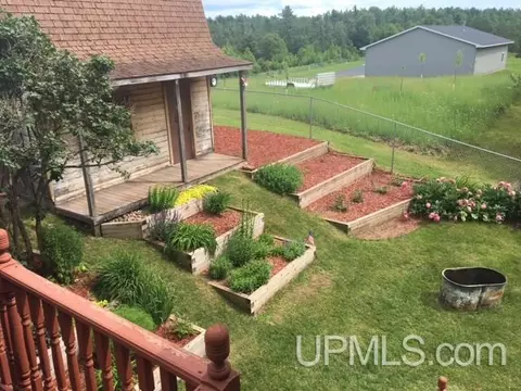 500 River, Ishpeming, MI 49849 photo 5