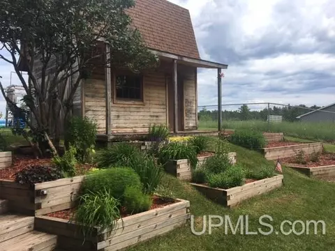 500 River, Ishpeming, MI 49849 photo 4