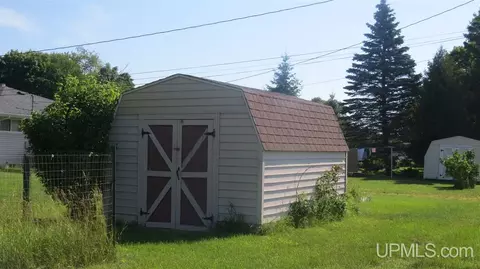 301 S 26th, Escanaba, MI 49829 photo 16
