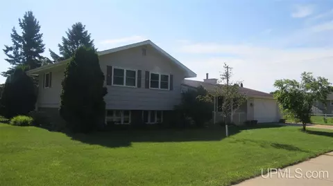 301 S 26th, Escanaba, MI 49829 photo 19