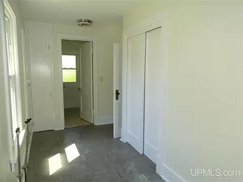 712 E H, Iron Mountain, MI 49801 photo 7