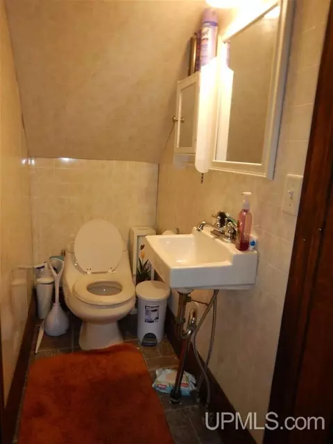 624 S 16th, Escanaba, MI 49829 photo 24