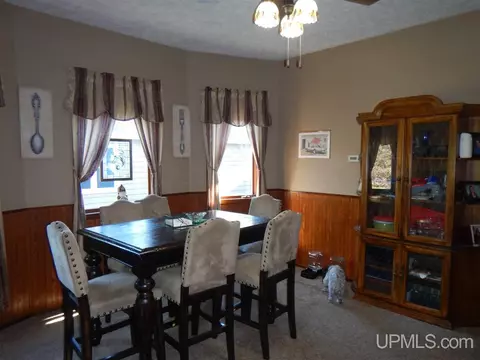 624 S 16th, Escanaba, MI 49829 photo 16