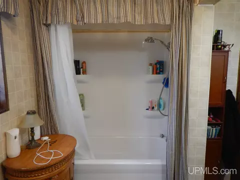 624 S 16th, Escanaba, MI 49829 photo 11