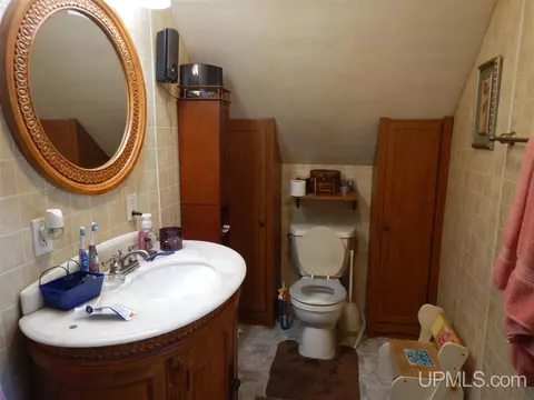 624 S 16th, Escanaba, MI 49829 photo 12