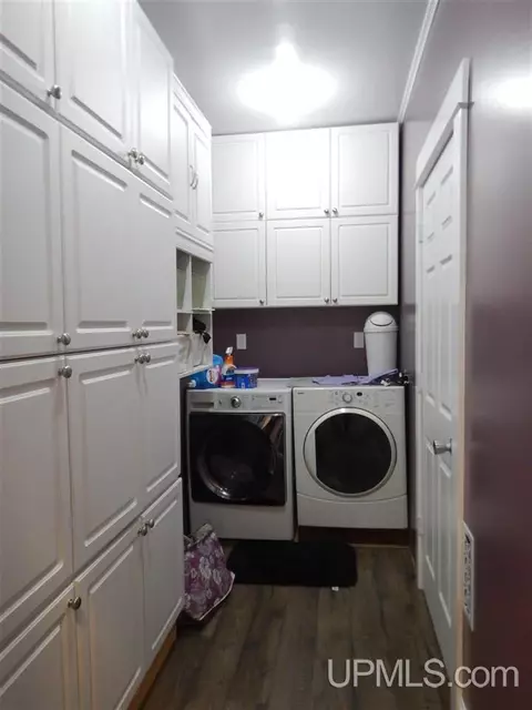 624 S 16th, Escanaba, MI 49829 photo 8
