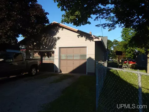 624 S 16th, Escanaba, MI 49829 photo 29