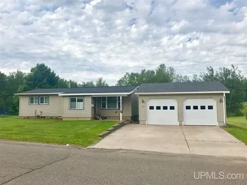 851 Wabash, Ishpeming, MI 49849 photo 1