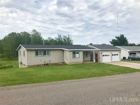 851 Wabash, Ishpeming, MI 49849 photo 2