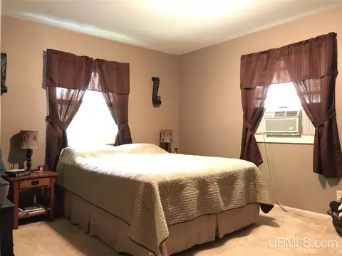 723 N 5th, L'anse, MI 49946 photo 6
