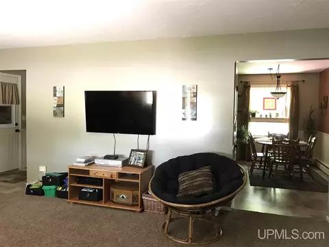 723 N 5th, L'anse, MI 49946 photo 5