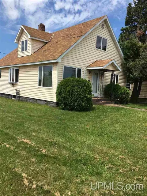 1411 Second, Ishpeming, MI 49849 photo 1