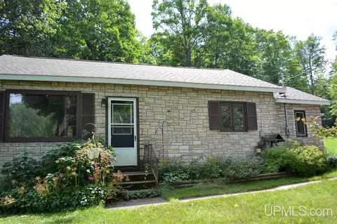 1845 Southwood, Ishpeming, MI 49849 photo 2
