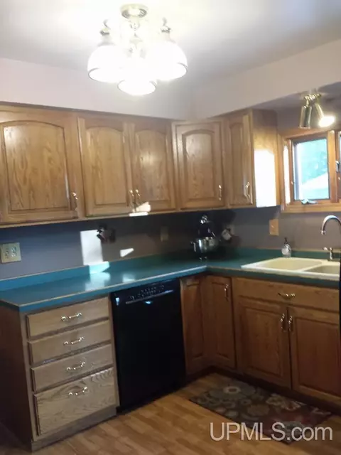 524 N Fourth, L'anse, MI 49946 photo 4