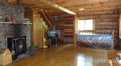 297 South Cp, Ishpeming, MI 49849 photo 4