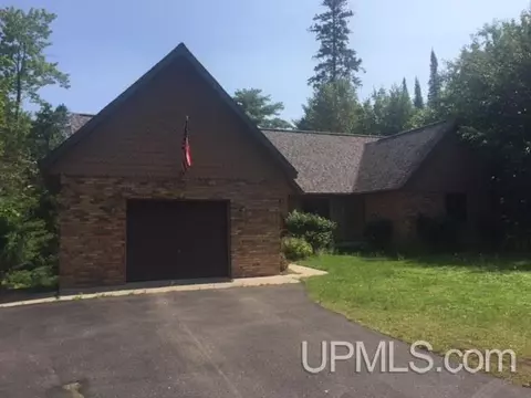 26745 E Grosse Pointe Shrs, Hancock, MI 49930 photo 1