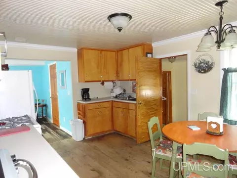 807 E Prospect, Munising, MI 49862 photo 18