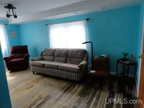 807 E Prospect, Munising, MI 49862 photo 17