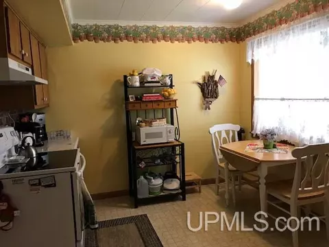 1111 Stephenson, Escanaba, MI 49829 photo 5