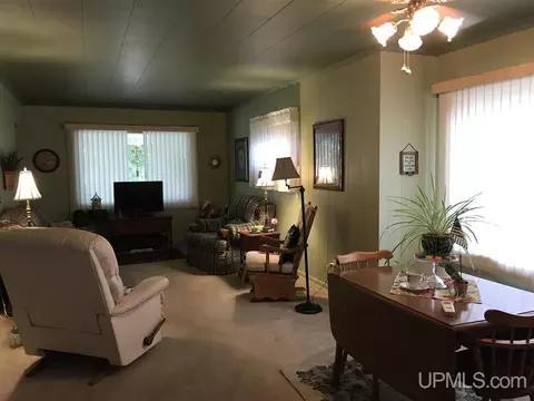 1111 Stephenson, Escanaba, MI 49829 photo 13