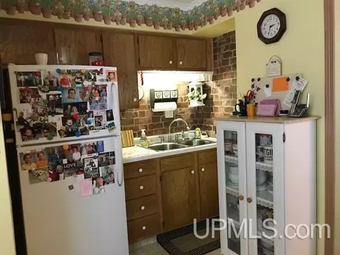 1111 Stephenson, Escanaba, MI 49829 photo 2