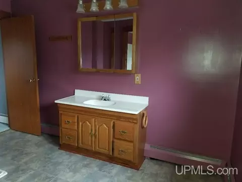 802 N N Pne, Ishpeming, MI 49849 photo 22