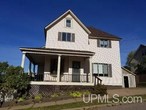 802 N N Pne, Ishpeming, MI 49849 photo 1