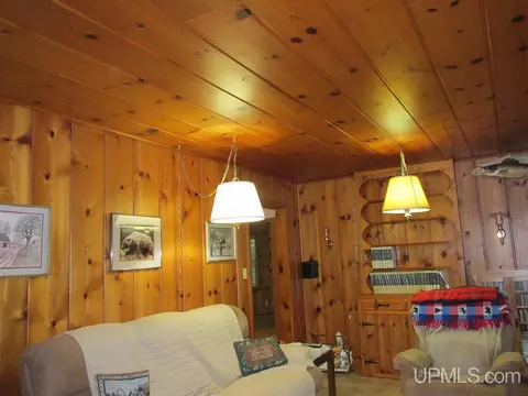 5331 18th, Escanaba, MI 49829 photo 6