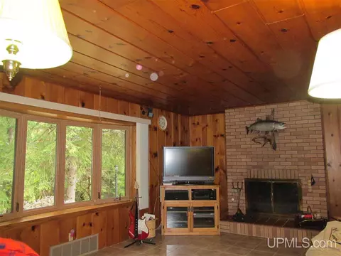 5331 18th, Escanaba, MI 49829 photo 7