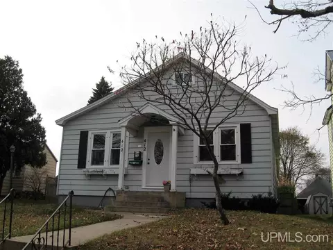 412 S 17th, Escanaba, MI 49829 photo 1