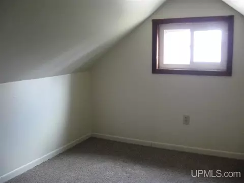 412 S 17th, Escanaba, MI 49829 photo 10