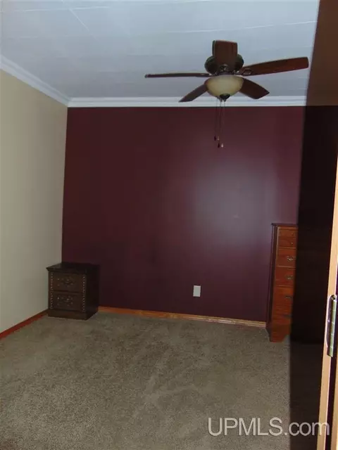 512 N 19th, Escanaba, MI 49829 photo 6