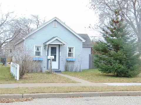 512 N 19th, Escanaba, MI 49829 photo 1