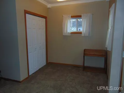 512 N 19th, Escanaba, MI 49829 photo 4