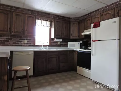 3906 W Morgan, Loretto, MI 49852 photo 6