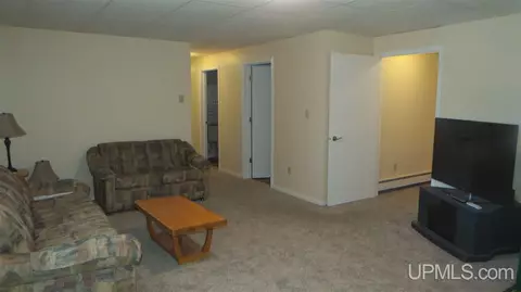 705 S 31st, Escanaba, MI 49829 photo 10