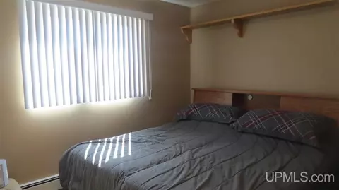 705 S 31st, Escanaba, MI 49829 photo 14