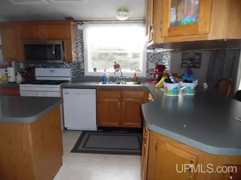 11745 T, Rapid River, MI 49878 photo 5