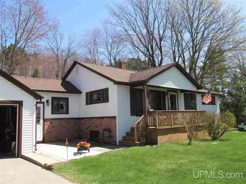 6708 M, Escanaba, MI 49829 photo 17