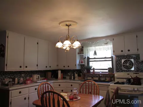 6708 M, Escanaba, MI 49829 photo 22