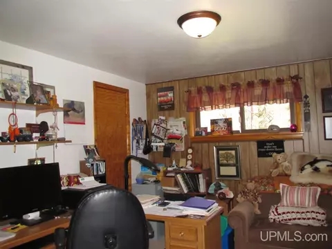 6708 M, Escanaba, MI 49829 photo 6