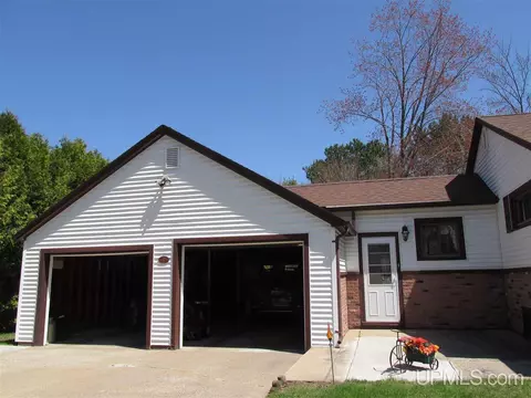 6708 M, Escanaba, MI 49829 photo 18