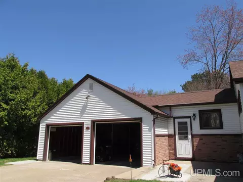 6708 M, Escanaba, MI 49829 photo 19