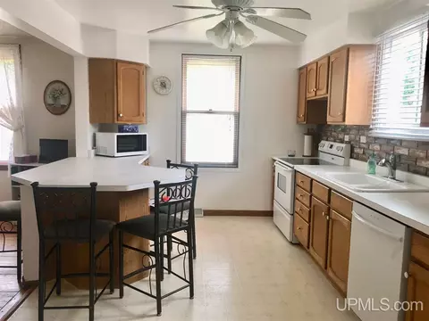1700 S 10th, Escanaba, MI 49829 photo 7